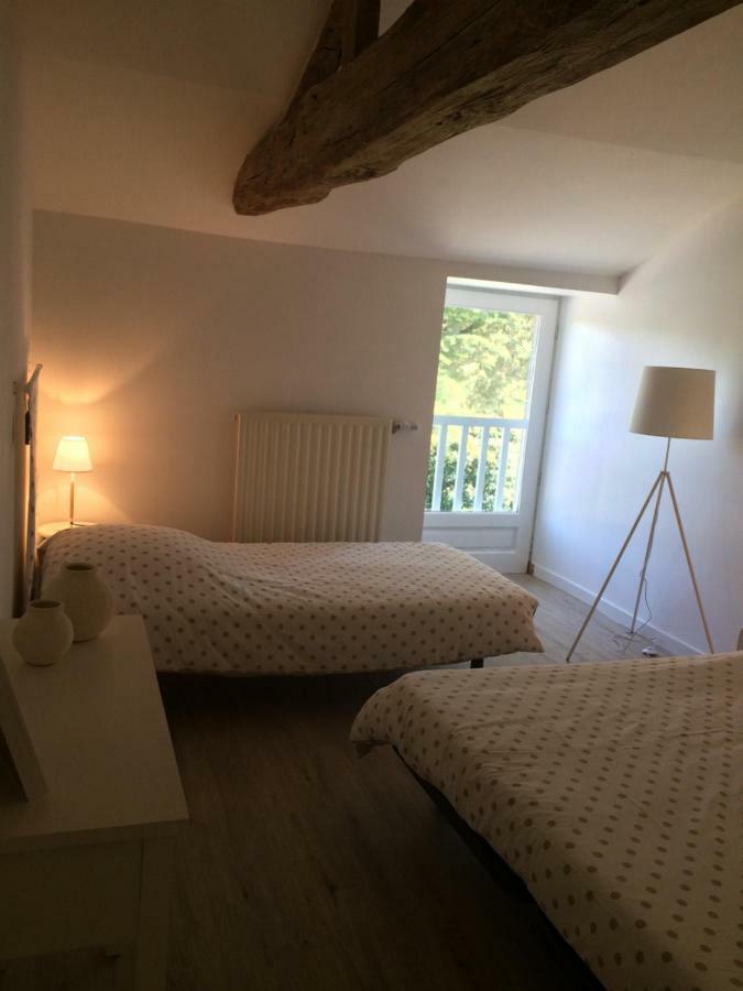 Le Petit Monty Gite Cote Etang Saint-Malo-du-Bois Экстерьер фото