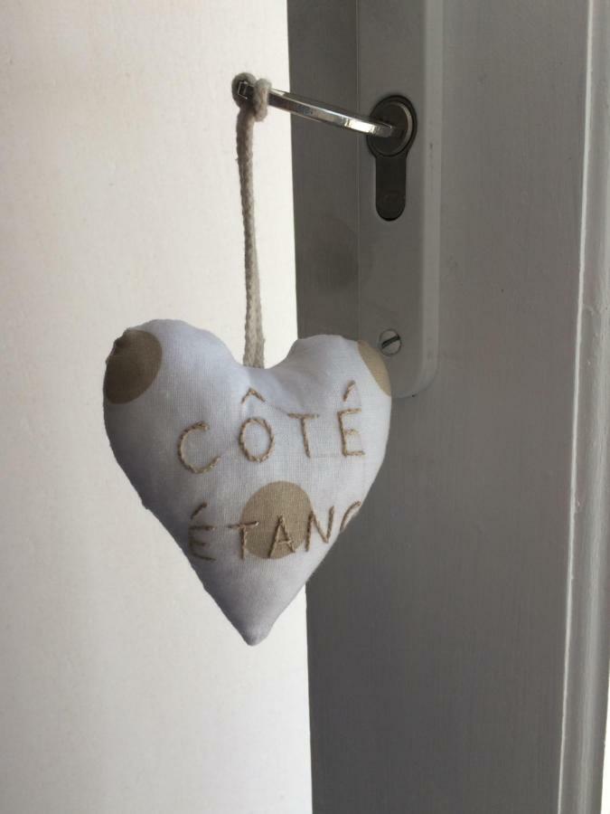 Le Petit Monty Gite Cote Etang Saint-Malo-du-Bois Экстерьер фото